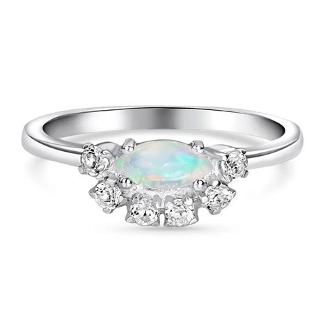 Moon magic opal rings: a symbol of feminine energy